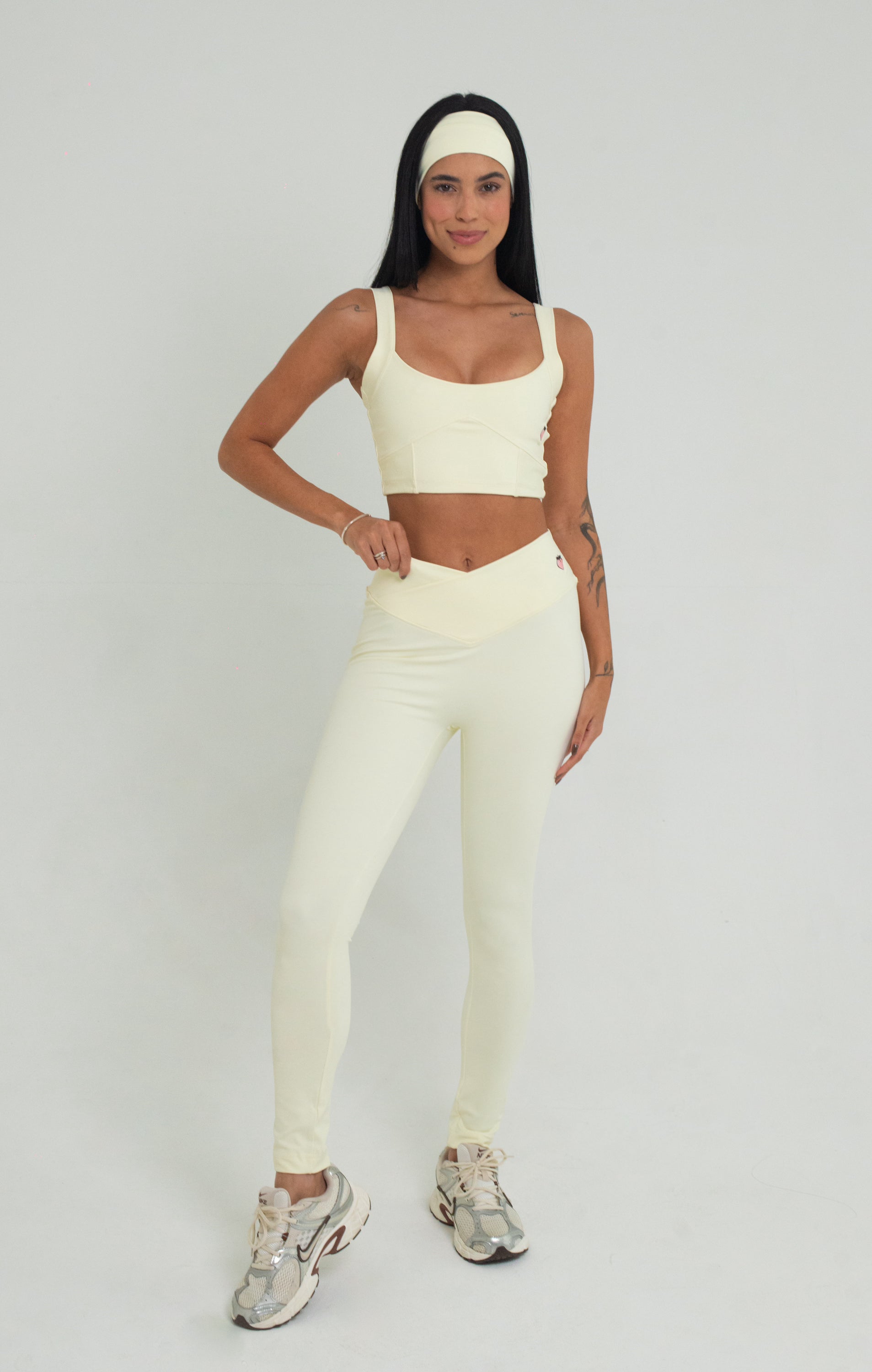 legging com cós transpassado na cor natural