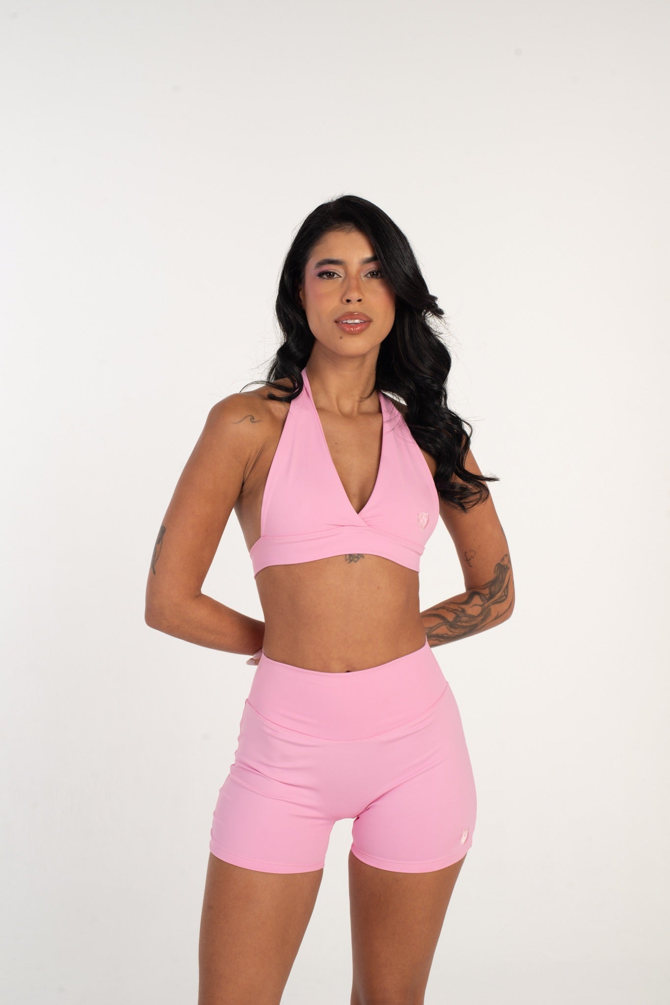 shorts coração na cor love bombing
