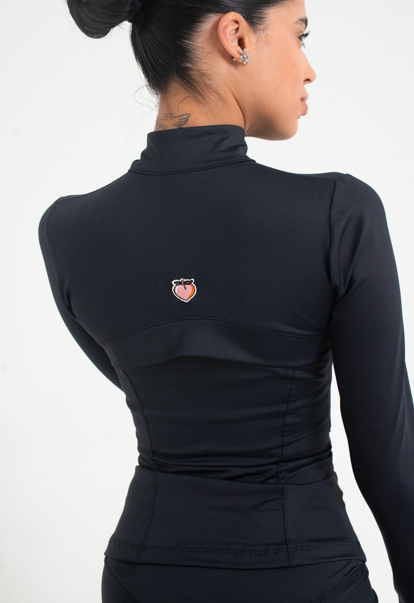 jaqueta compressora com bolso na cor black